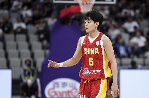 杨舒予&陈明伶已经与中国女篮合练 吴梦婕离队前往三人女篮