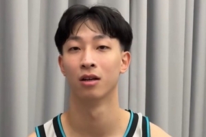 状元报到第一餐队长请客欢迎小宋加入广州龙狮大家庭