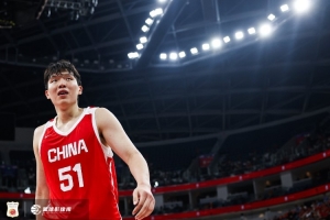 这就是NBA水平！杨瀚森本场高光集锦 智斗对方归化 上篮准绝杀