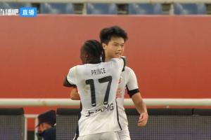 锁定胜局！海港精妙传跑杨希破门完成传射，海港3-0领先泰山！