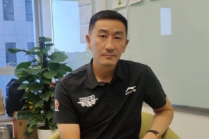 张云松：球队第三外援目前有一些目标人选 我们还在做最后的考量