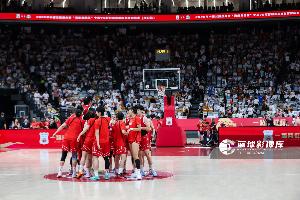 解说：法国10人打WNBA8人常规轮换 中国女篮与对手有明显实力差距