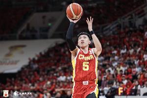 主攻手！廖三宁8中6砍半场最高15分 正负值+15