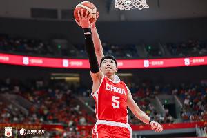 高效砍分！廖三宁首节5投3中拿到7分2板1助 正负值+17
