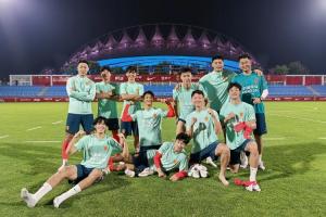 积极备战！韦世豪社媒晒国足训练胜利小队
