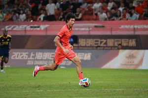 17岁高中生赵松源入选国足，董路：十年内不会再有类似球员