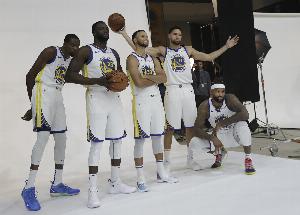 考辛斯：库里&KD打比赛比训练简单多了 五星勇士或是史上最强首发