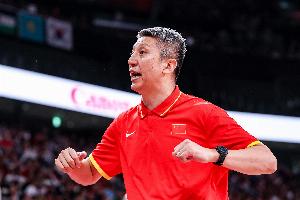 热度很高！“中国男篮vs伊朗男篮”词条 已冲上微博热搜榜第2位