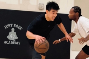 媒体人：每次中国男篮或郭士强出一些新闻 林葳会同步发训练视频