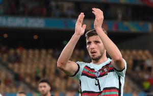 鲁本·迪亚斯：我们防守很稳固，有球状态下进攻本可以更有威胁