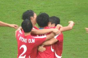 再丢一球！吴海燕解围不远，朝鲜球员推射，中国女足0-2落后朝鲜