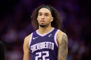 马祖拉：德文·卡特渴望在NBA立足 我欣赏他的精神面貌