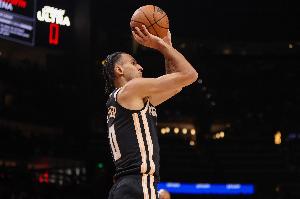 独行侠主帅：里萨谢每天都在进步 NBA不会20岁就放弃一个球员
