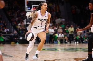 WNBA半决赛G1：女武神71-60击败王牌 加比轰25+11+5 阿贾空砍24分