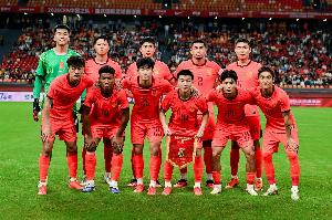 足球报：国足惨败士气、状态失控，战塔吉克斯坦是最后救赎机会
