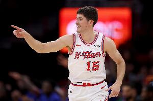 队记：谢泼德&博格丹的无球表现非常出色 这会改善火箭的进攻空间