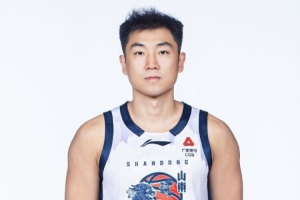 开赛倒计时！高诗岩晒新赛季定妆照：第12年打卡