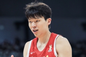 给杨瀚森建议？姚明：中锋的含义和过去完全不同 就不误人子弟了