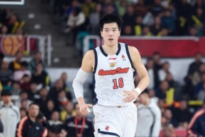 差强人意！焦泊乔8投3中&6罚5中得到11分2板2助
