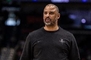 乌度卡：火箭两场合计43次失误必须改&弗拉格已经显露潜力
