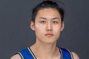 媒体人：庞清方身份过期5个月非2年 在机场被捕&校方让他别坐飞机
