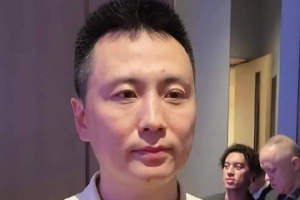 卢伟：卫冕冠军有压力 还以古德温为主打防反&拉塞尔能丰富打法