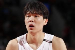 开拓者自媒体：杨瀚森全面的技术是跻身开拓者轮换阵容的关键
