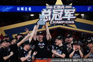 传统豪强集体退潮 CBA新赛季京沪争霸将成为主线