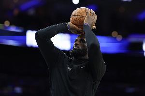 詹姆斯：我总是最早到球馆的人之一 也是最晚离开的人之一