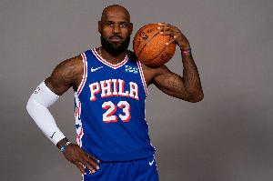 安东尼：起初我对于詹姆斯去费城很震惊 我认为76人对他坦诚相待